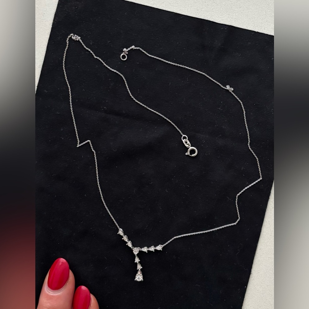 Elegant 14k White Gold (2.21 gram) with Natural Diamonds (0.13 carat) Necklace.